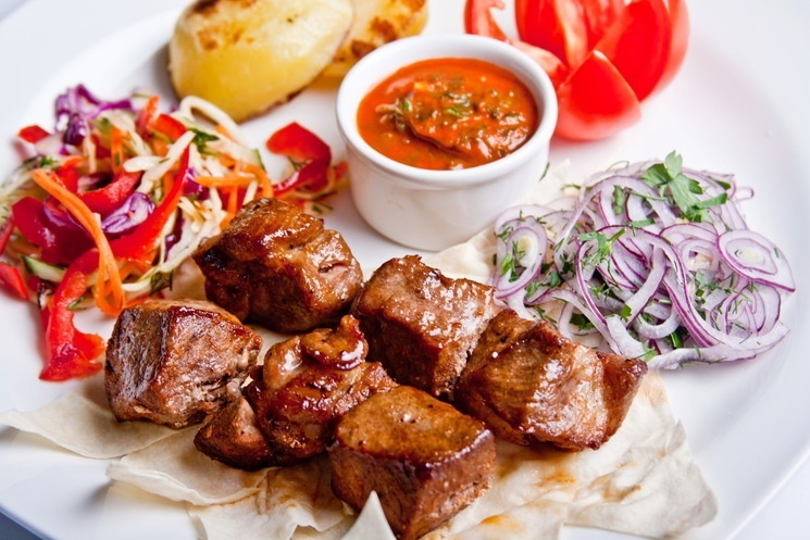 Шашлык говяжий в лаваше