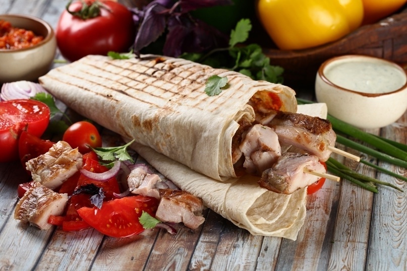 Шашлык куриный в лаваше